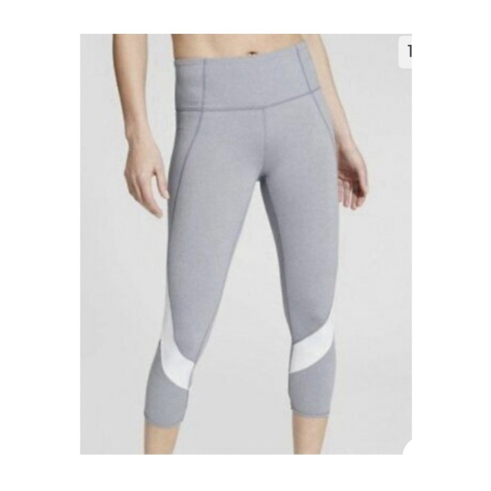 Athleta Gray White Lace Mesh High Rise Salutation Crop Leggings